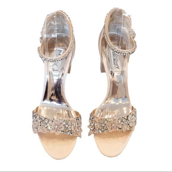 Badgley Mischka Collection Finesse Ankle Strap Sandal in Seashell Satin Size 7.5 - Picture 6 of 13